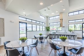 Reno townhouse for rent - The Retreat clubhouse with lots of seating and high ceilings