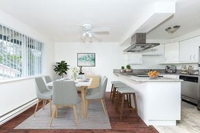 Portland apartment for rent - dining and kitchen at Township Eastside, Oregon