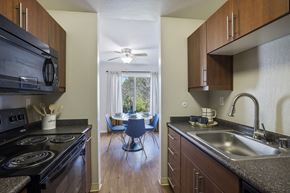 San Rafael townhouse for rent - View at Marin kitchen with dining area