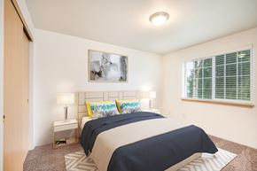 Vancouver apartment for rent - Large Bedroom at Vancouver Mall Apartments, Washington