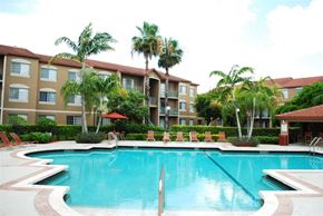 Hialeah apartment for rent - Pool at Siesta Pointe, Hialeah, FL