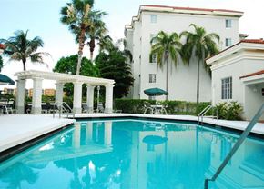 Miramar apartment for rent - Pool View at Heron Pointe, Florida