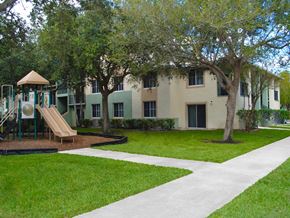 Miami apartment for rent - Playground near the building at Bay Winds, Miami, Florida