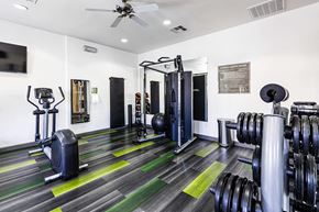 Las Vegas apartment for rent - the gym at EVERETT APARTMENT HOMES, Las Vegas, NV, 89113