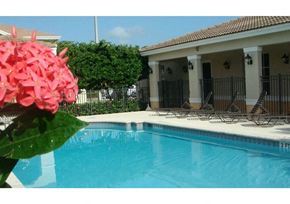 Florida City apartment for rent - Pool with lounge chairs  at Bonita Pointe, Florida, 33034