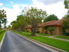 North Lauderdale apartment for rent - Buildings near the street at Cross Keys, North Lauderdale