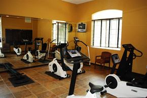 Miami apartment for rent - Fitness Room at Hidden Cove, Miami 