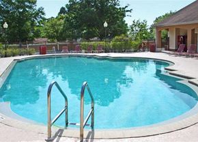 Tampa apartment for rent - Mariner's Cove resort style swimming pool at Mariners Cove, Tampa, Florida