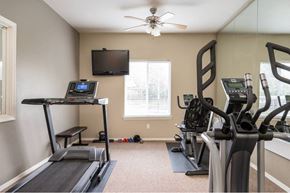 Vancouver townhouse for rent - the gym at the apartments for rent at Quail Run Apartments, Vancouver, Washington