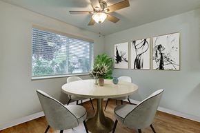 Mcminnville apartment for rent - Dining area near window