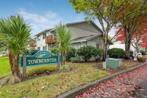 Mcminnville apartment for rent - Exterior of building and sign