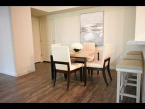 Fairfield apartment for rent - Dining area neat kitchen 