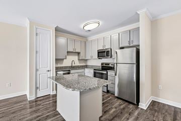 Hickory apartment for rent - Hawks Landing