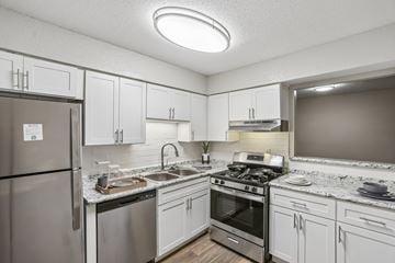 Clarkston apartment for rent - Mirador at Idlewood