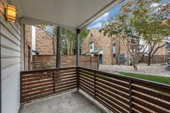 Private balconies & patios*