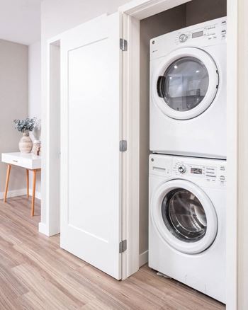 In-unit, full-size washers and dryers