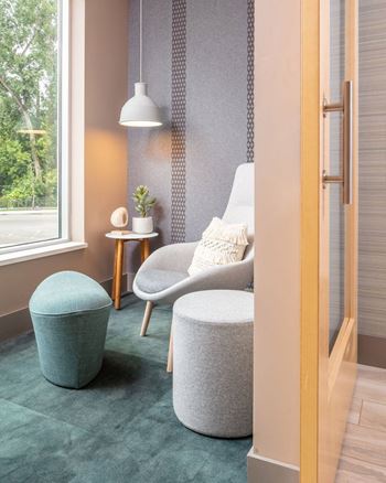 Bizroom >> multiple work-at-home suites