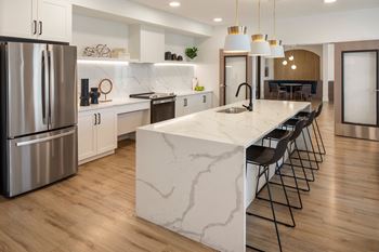 Thalia lounge chef kitchen