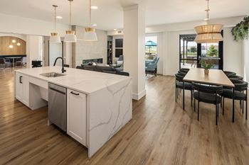 Thalia lounge chef kitchen