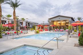 Las Vegas apartment for rent - the swimming pool at our apartments in palm springs