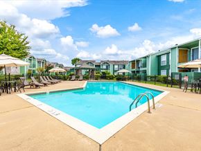 Houston apartment for rent - the swimming pool at our apartments