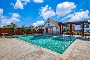 Houston townhouse for rent - Three-Bedroom Homes for Rent in Houston TX - East Heights - Gated Resort-Style Pool Area with Fountain and Pavilion.