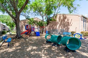 Houston apartment for rent - Pet-friendly community with leash-free pet park at Artisan West in Houston, Texas
