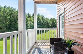 Stockbridge apartment for rent - St. Ives Crossing apartments in Stockbridge Georgia photo of patio