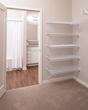 Closet shelving