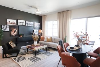 Open and airy 10' ceilings
