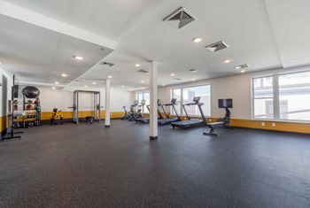 Fully-equipped fitness center