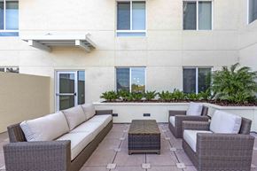 Jacksonville apartment for rent - Rooftop Lounge at Houston Street Manor Apartments, Jacksonville
