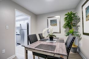 Raleigh apartment for rent - Apartment dining area in Raleigh, NC at Remington Place with spacious layout