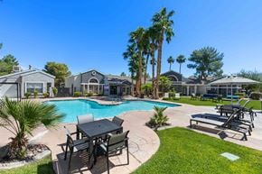 Las Vegas apartment for rent - Beautiful Pool and landscaping