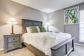 Harvey apartment for rent - Westchase Apartments in Harvey LA photo of a bedroom with a bed and two lamps