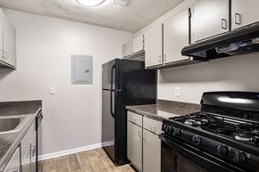 Smyrna apartment for rent - Wyndcliff Galleria Apartments Smyrna Ga spacious kitchen