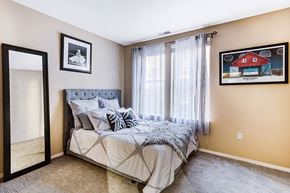 Minneapolis apartment for rent - spacious bedrooms at Uptown Lake Apartments, Minneapolis, MN, 55408