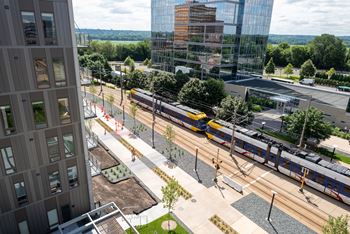 Direct access to blue line metro light rail