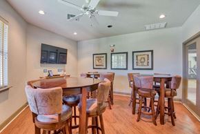 Beaumont apartment for rent - Pet-Friendly Apartments in Beaumont, TX – Breakwater Bay - business center with tables