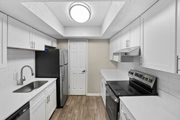 Clarkston apartment for rent - Springdale Glen