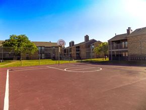 Amarillo apartment for rent - basketball court at Country Club Villas