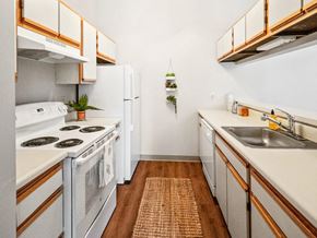 Clarkston apartment for rent - Open Apartment Kitchen