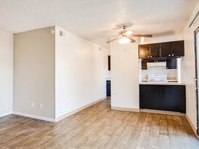 Aurora townhouse for rent - apartment living room in Aurora, CO