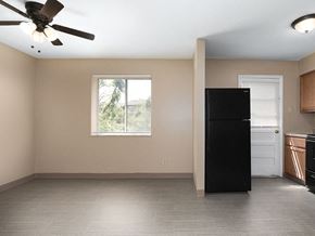 Overland townhouse for rent - Emerald Crossing Apartments dining area