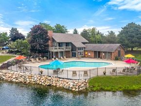 Clarkston apartment for rent - Apartment Clubhouse and Swimming Pool