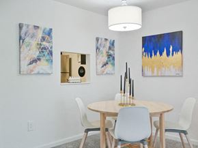West Carrollton apartment for rent - dining room table at Centerville park apartments