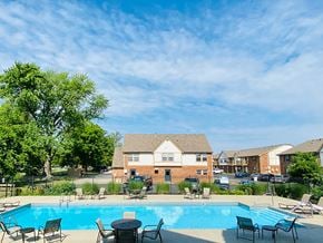Evansville apartment for rent - swimming pool at Abbey Court Apartments
