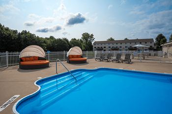 Pool & sundeck