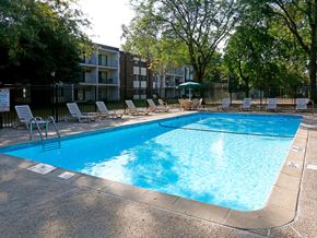 Rochester apartment for rent - swimming pool at Olympik Village apts