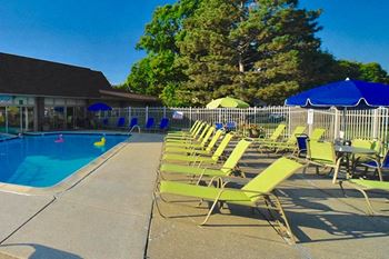 Pool-side sundeck